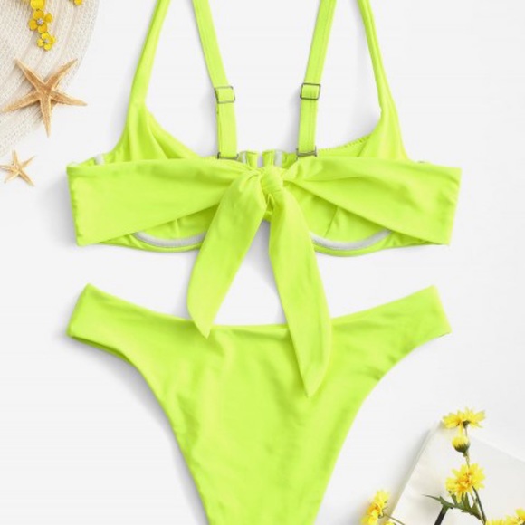 Swimsuit - Picture 2 of 3